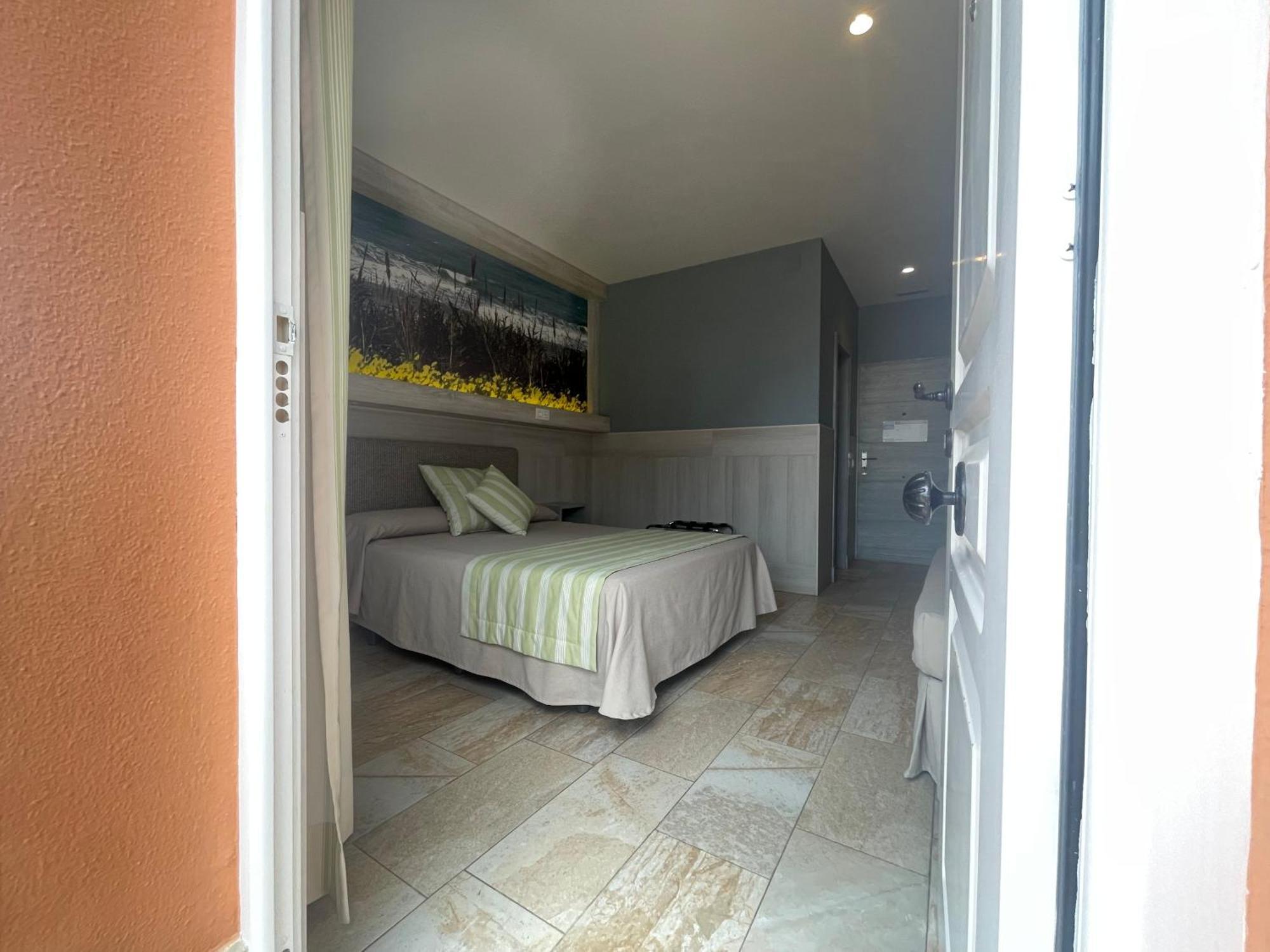 Hostal Noli Чиклана де ла Фронтера Екстериор снимка