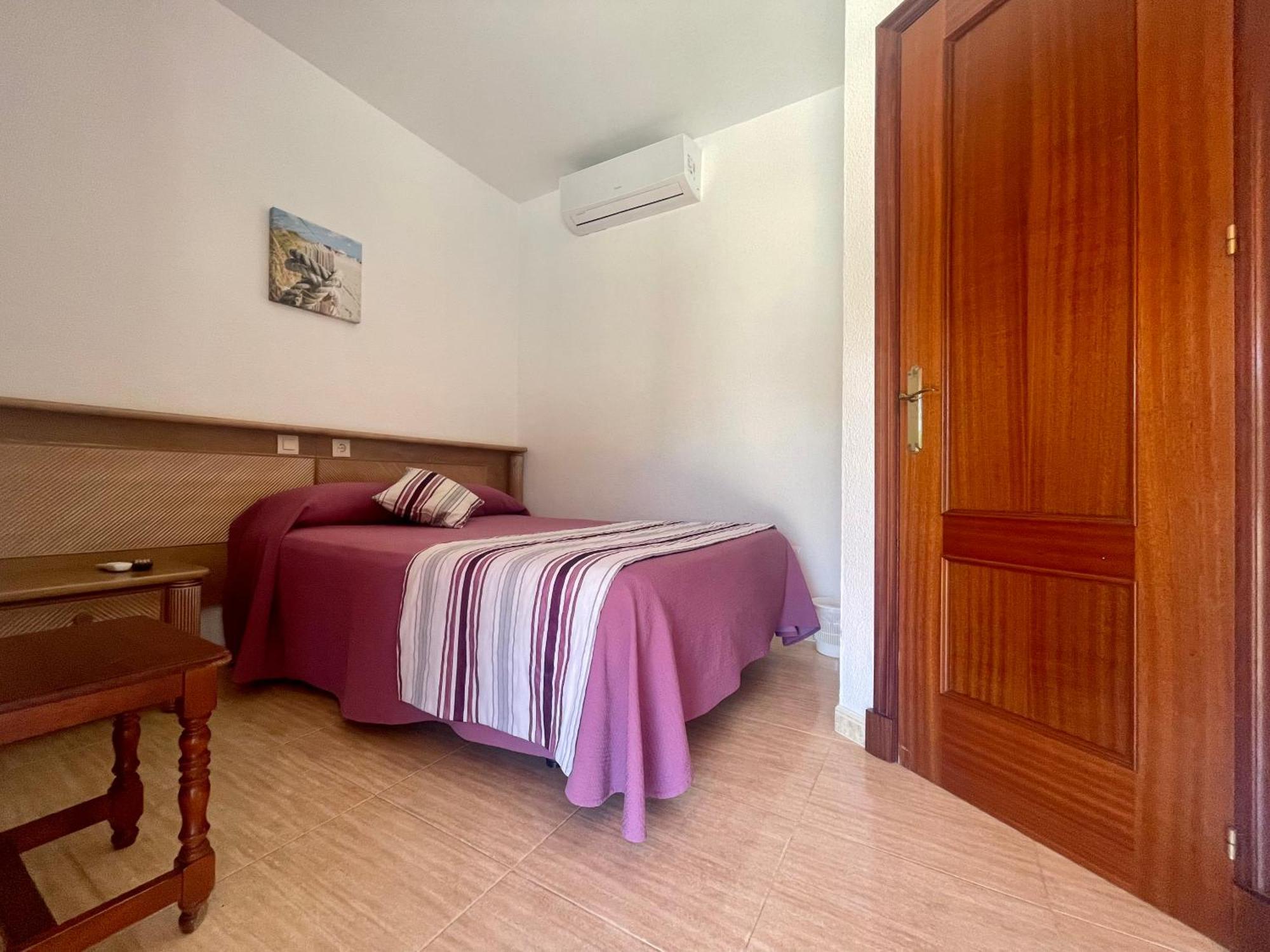 Hostal Noli Чиклана де ла Фронтера Екстериор снимка
