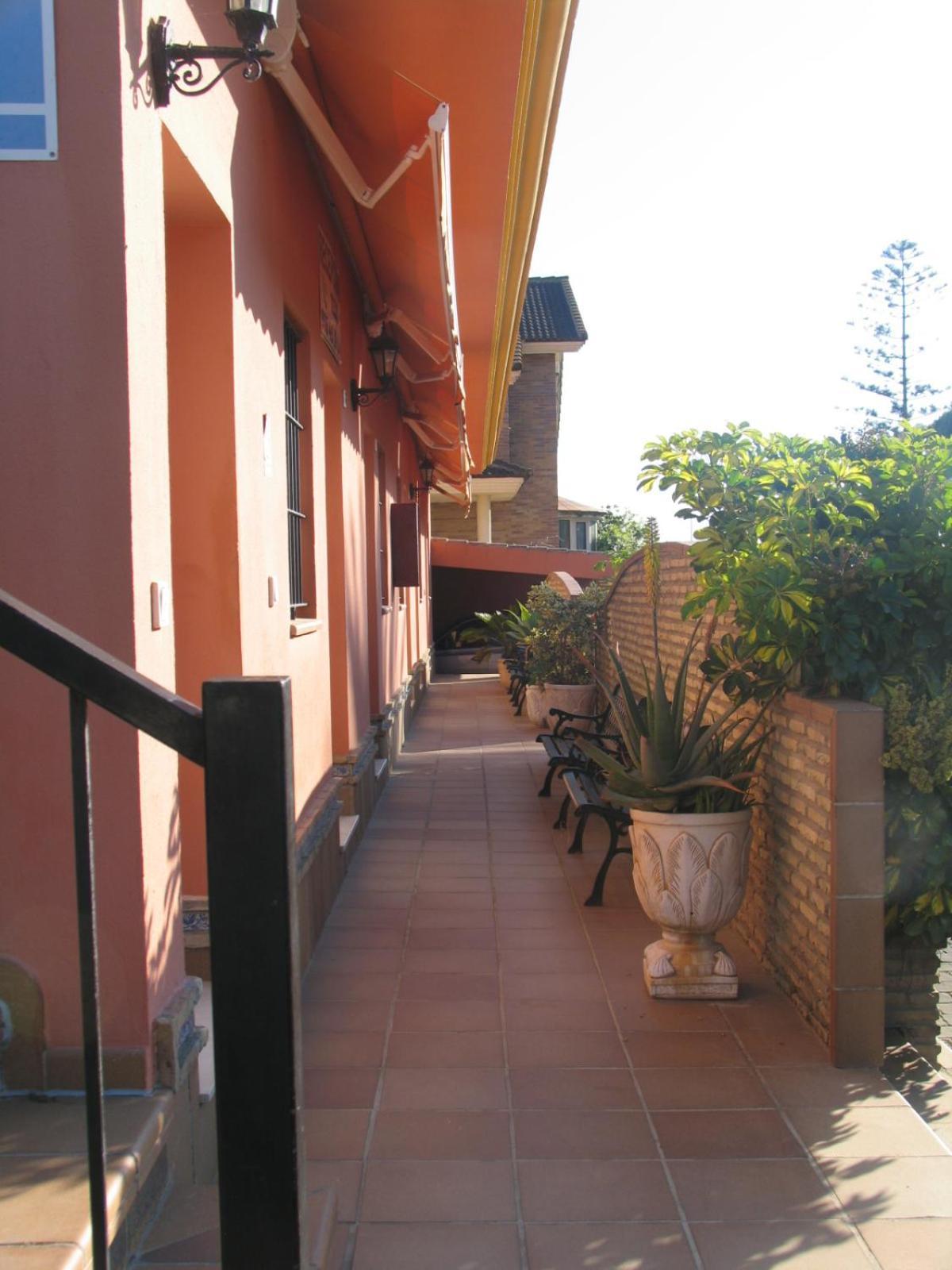 Hostal Noli Чиклана де ла Фронтера Екстериор снимка