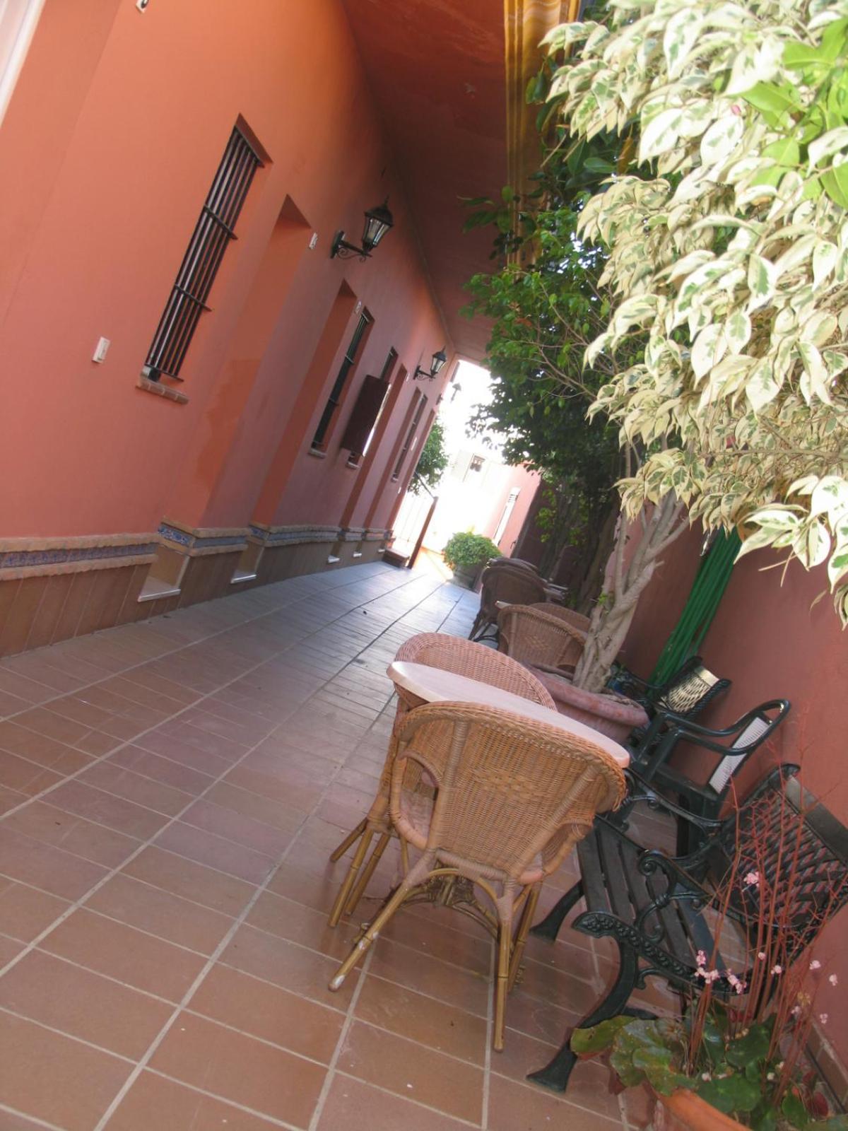 Hostal Noli Чиклана де ла Фронтера Екстериор снимка